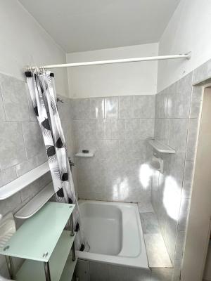 Apartament spațios1 cameră, 84 mp, în clădire istorică, pe malul Begai