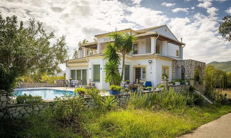 Villa Alba — Vilă cu 4 dormitoare și piscină lângă Liapades, Corfu