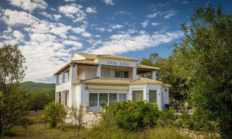 Villa Alba — Vilă cu 4 dormitoare și piscină lângă Liapades, Corfu