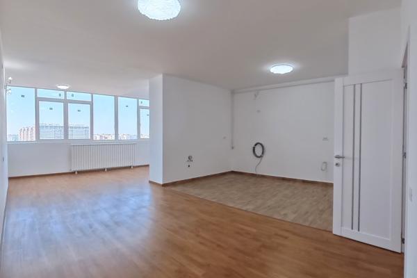 Apartament URIAS - 330 mp - 5 camere/4bai - living 140 mp -NEGOCIABIL