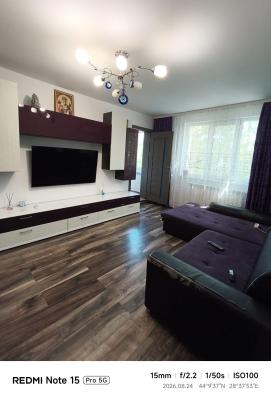 apartament 3 camere de inchiriat, zona Far