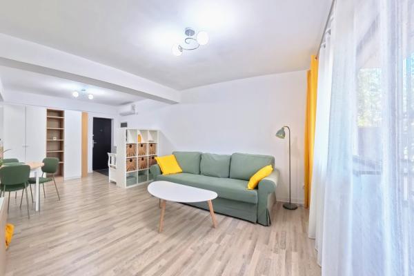 Apartament 2 camere curte proprie 52mp renovat total prima inchiriere