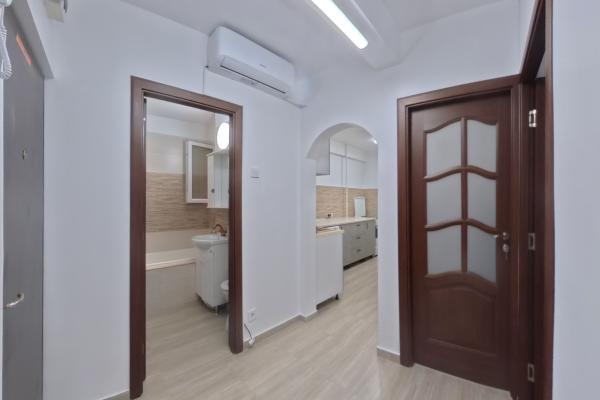 Metrou Eroii Revolutiei - 2 camere mobilat/utilat -renovat