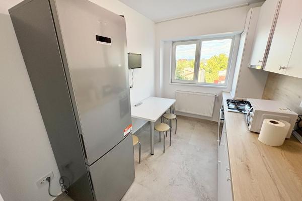 3 Camere - Gorjului - Uverturii - Metrou