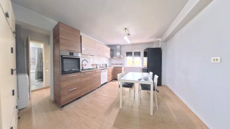 Decebal - str Voronet - 2 camere - mobilat/utilat