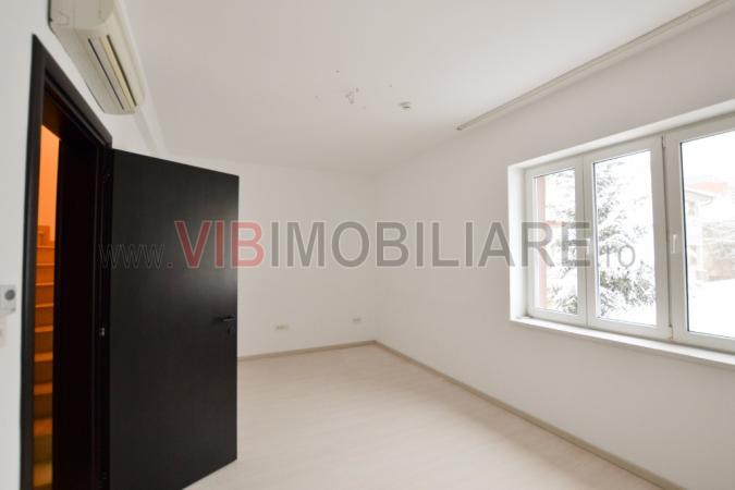 Vila LUX P+1+M - 5 camere - 160 mpc - Herastrau