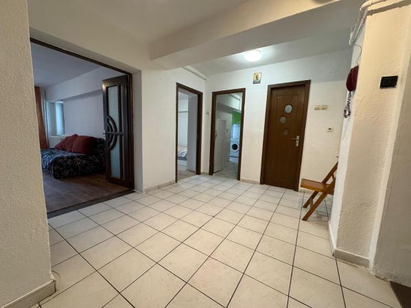 Apartament 2 camere Bvd. Decebal - Zvon Cafe - 70 mp