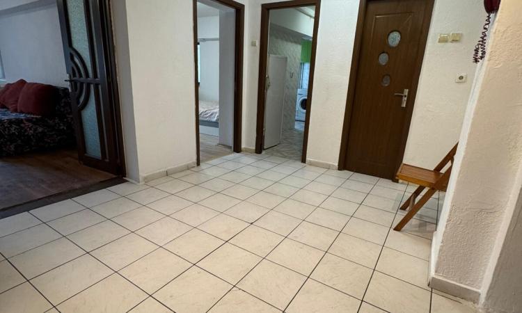 Apartament 2 camere Bvd. Decebal - Zvon Cafe - 70 mp