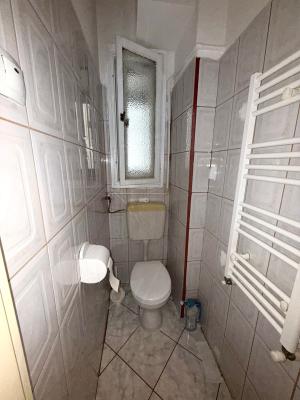Proprietate rară lângă Piața Romană – 145 mp, clădire cu istorie, lift functional
