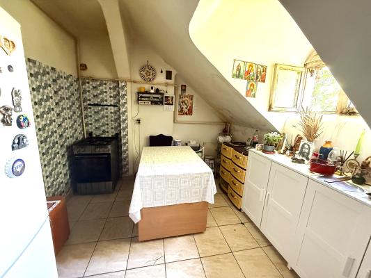 Apartament la mansardă într-o vilă superbă din Cotroceni
