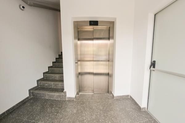 14E Apart. 2 Cam. Vedere Sud, Metrou Straulesti Sisesti mutare imediata