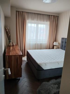Apartament 2 camere ,B-dul Traian zona Pizza Plus