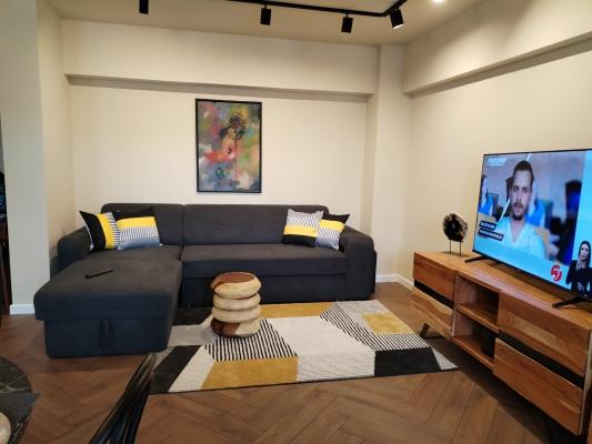 Apartament 2 camere ,B-dul Traian zona Pizza Plus