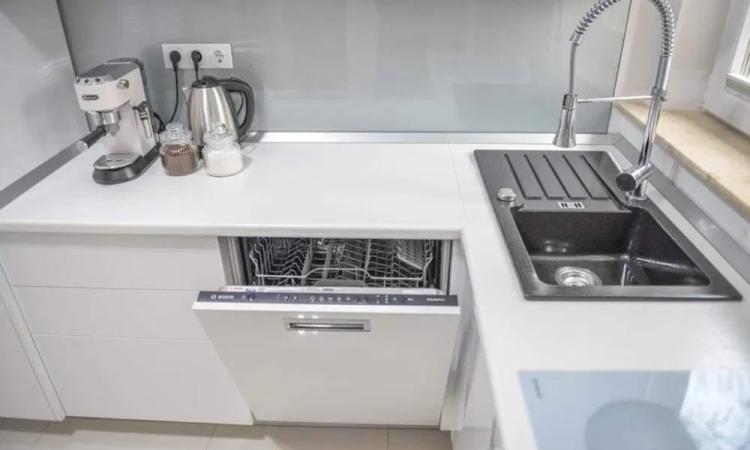 Inchiriere-Apartament 2 camere, etaj 1,ultracentral, Culturii, Baia Mare!