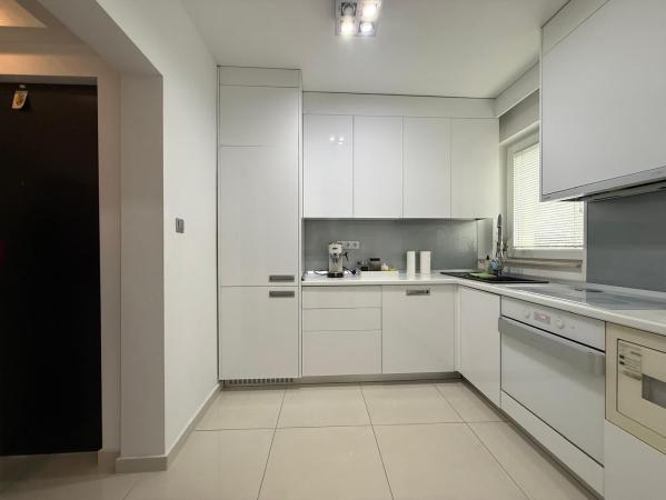Inchiriere-Apartament 2 camere, etaj 1,ultracentral, Culturii, Baia Mare!