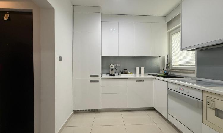 Inchiriere-Apartament 2 camere, etaj 1,ultracentral, Culturii, Baia Mare!