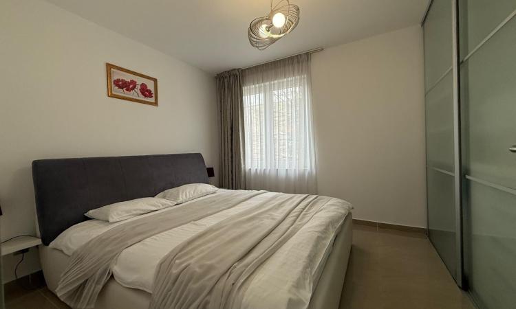 Inchiriere-Apartament 2 camere, etaj 1,ultracentral, Culturii, Baia Mare!