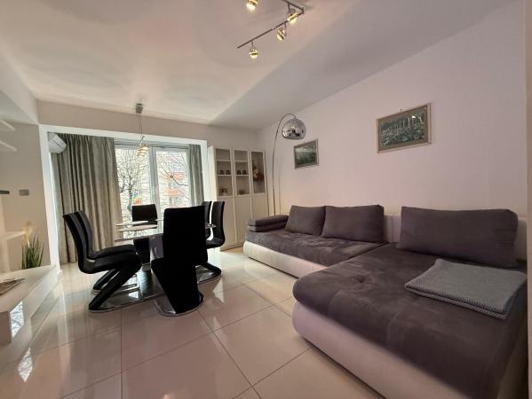 Inchiriere-Apartament 2 camere, etaj 1,ultracentral, Culturii, Baia Mare!