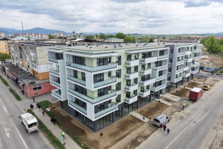 Apartament 2 camere ,etaj 1 , Mărgeanului proiect nou,comision 0 %