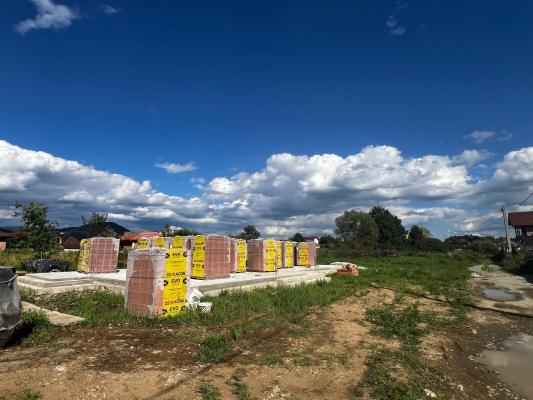 Case individuale  pe parter ,550 mp teren , Tăuții Măgherăuș ,central