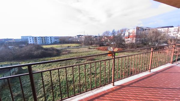 Apartament 4 camere, de vânzare, Zona Păltinișului case comision 0%