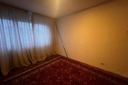Apartament 3 camere,zona Spitalul Judetean Cuza Vodă