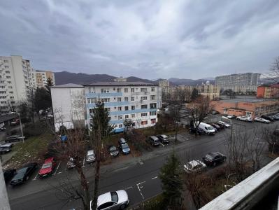 Apartament 3 camere,zona Spitalul Judetean Cuza Vodă