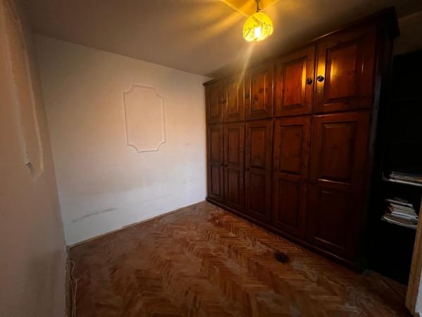 Apartament 3 camere,zona Spitalul Judetean Cuza Vodă