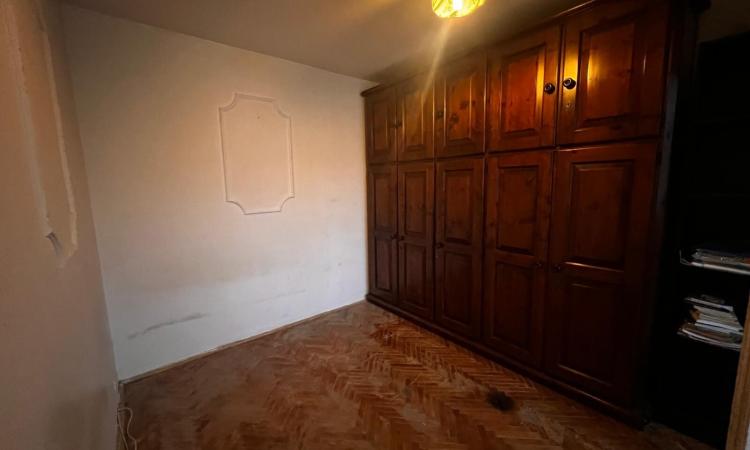 Apartament 3 camere,zona Spitalul Judetean Cuza Vodă