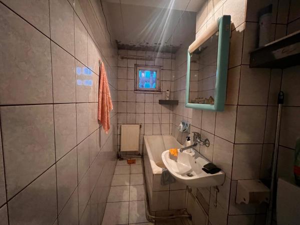 Apartament 3 camere,zona Spitalul Judetean Cuza Vodă