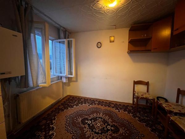 Apartament 3 camere,zona Spitalul Judetean Cuza Vodă