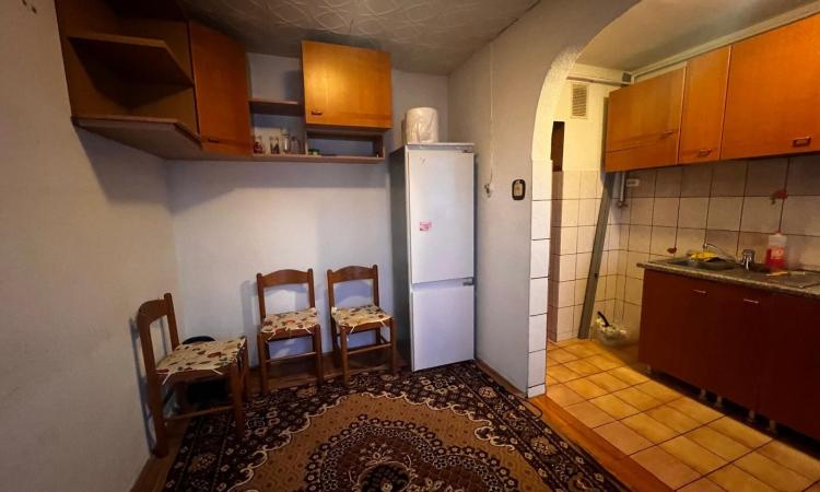 Apartament 3 camere,zona Spitalul Judetean Cuza Vodă
