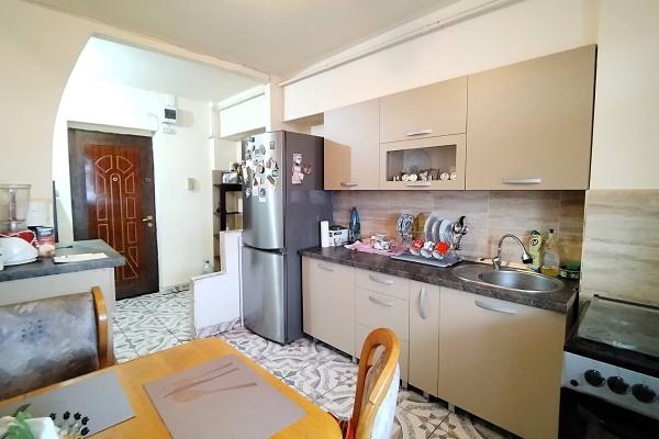 Apartament 2 camere, etaj intermediar cu lift, decomandat, zona Gării!