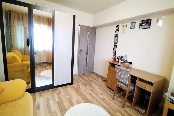 Apartament 2 camere, etaj intermediar cu lift, decomandat, zona Gării!