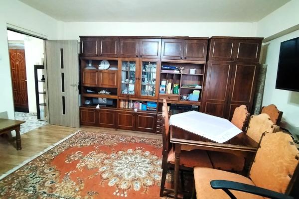 Apartament 2 camere, etaj intermediar cu lift, decomandat, zona Gării!