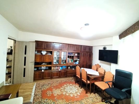 Apartament 2 camere, etaj intermediar cu lift, decomandat, zona Gării!