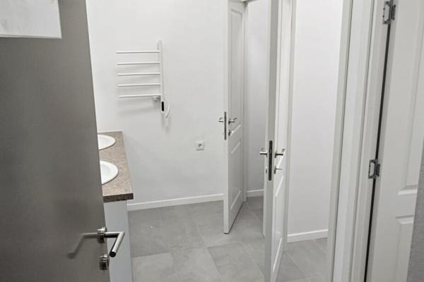 Spatii comerciale /birouri Centru Istoric-Log Out