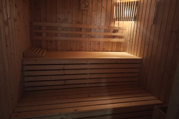 Casă modernă cu piscină, 8 ari teren – Tăuții-Măgherăuș