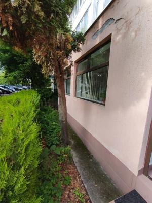 Apartament spațios cu 2 intrări, curte privată – 81 mp utili – la 50 m de Facultatea de Nord, Baia Mare