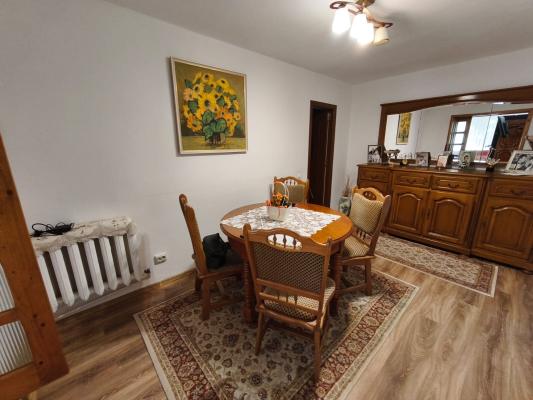 Apartament spațios cu 2 intrări, curte privată – 81 mp utili – la 50 m de Facultatea de Nord, Baia Mare