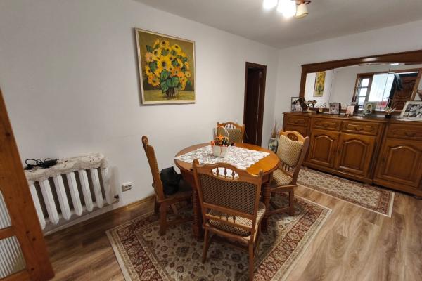 Apartament spațios cu 2 intrări, curte privată – 81 mp utili – la 50 m de Facultatea de Nord, Baia Mare