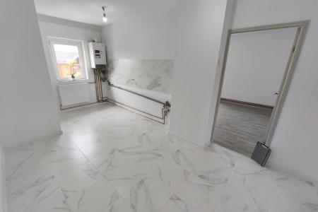 Apartament spațios cu 3 camere, 3 balcoane și vedere panoramică – Str. Hortensiei, Baia Mare