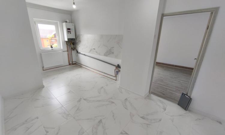 Apartament spațios cu 3 camere, 3 balcoane și vedere panoramică – Str. Hortensiei, Baia Mare