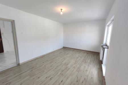 Apartament spațios cu 3 camere, 3 balcoane și vedere panoramică – Str. Hortensiei, Baia Mare