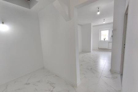 Apartament spațios cu 3 camere, 3 balcoane și vedere panoramică – Str. Hortensiei, Baia Mare
