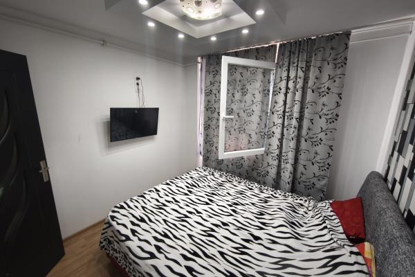 Apartament 3 camere, zona Albina complet mobilat, renovat, izolat termic