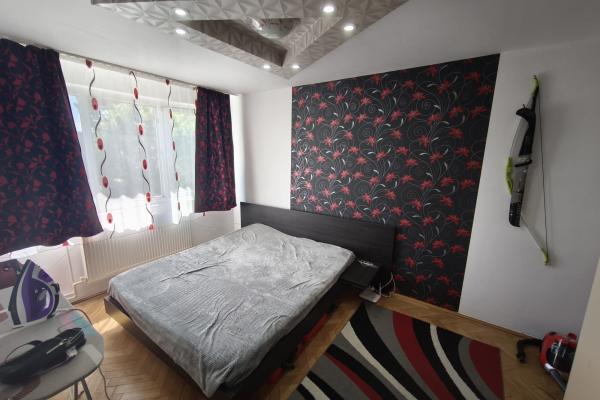 Apartament 3 camere, zona Albina complet mobilat, renovat, izolat termic