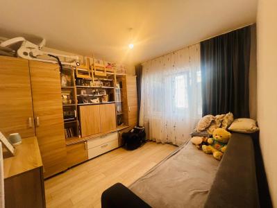 Apartament 2 camere ,decomandat ,etaj 3, Center Nemes ,b-dul Regele Ferdinand