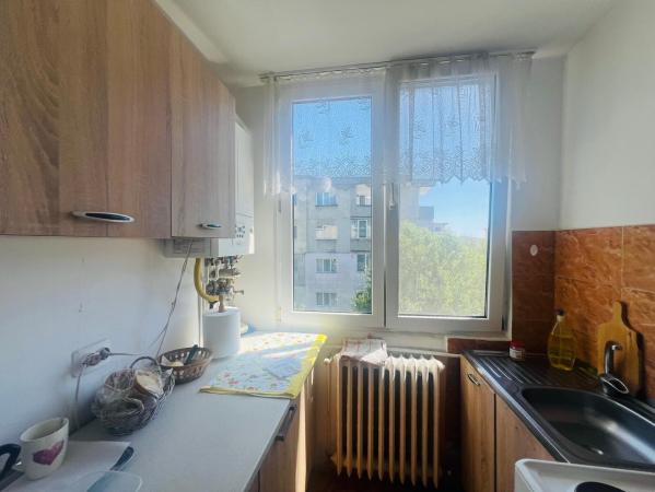 Apartament 2 camere ,decomandat ,etaj 3, Center Nemes ,b-dul Regele Ferdinand