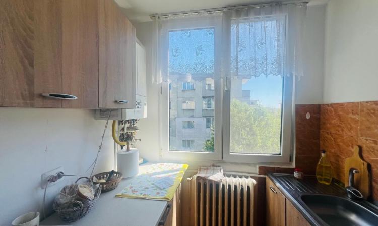 Apartament 2 camere ,decomandat ,etaj 3, Center Nemes ,b-dul Regele Ferdinand